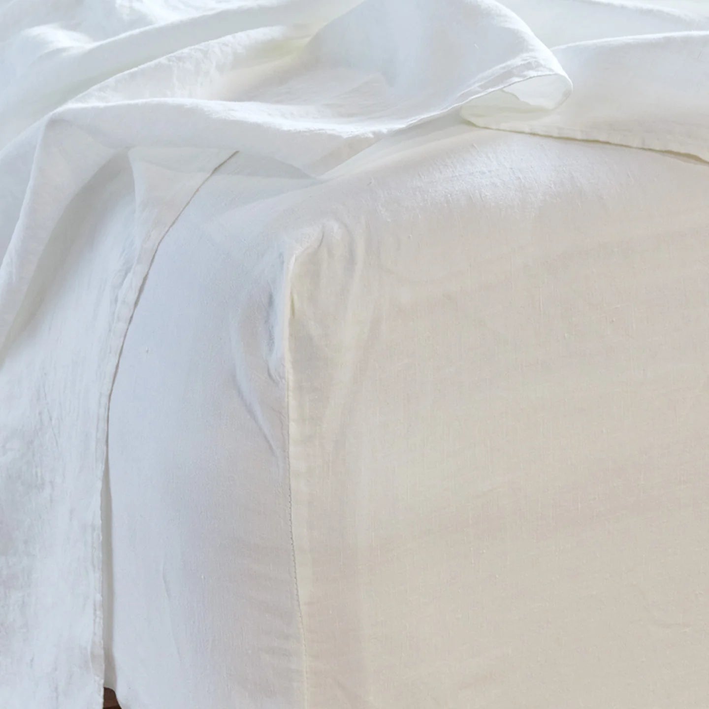Simple Flat Sheet - White